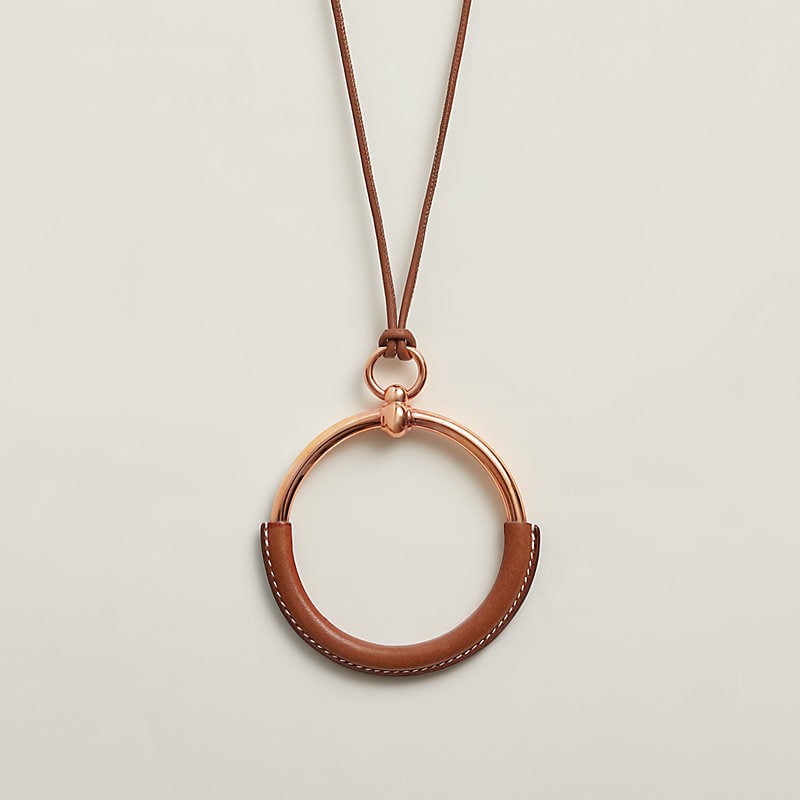 Loop necklace
